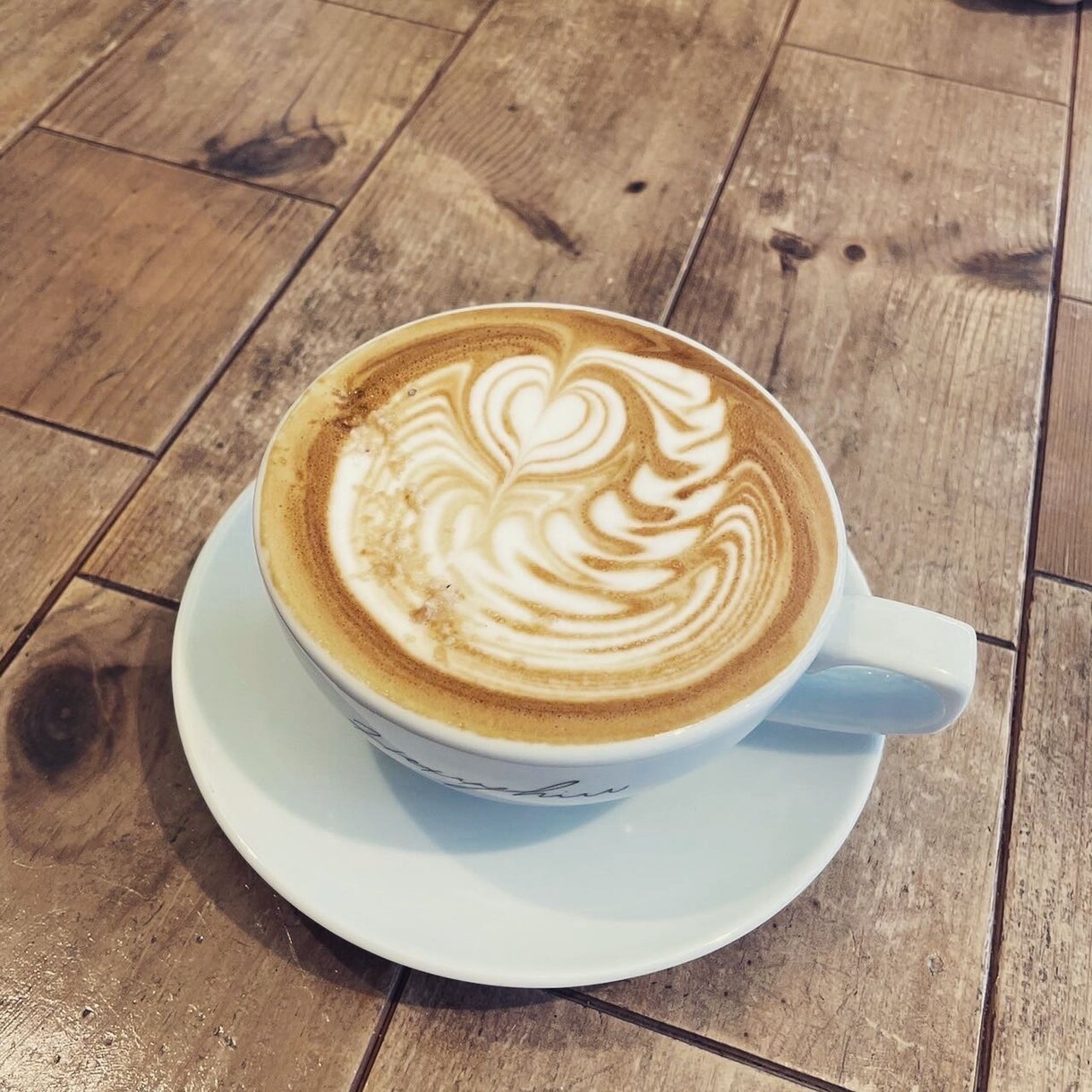 起業や就活に必要なノウハウを提供します Starbucksの社員がコミュニケーション能力を底上げ！ イメージ3