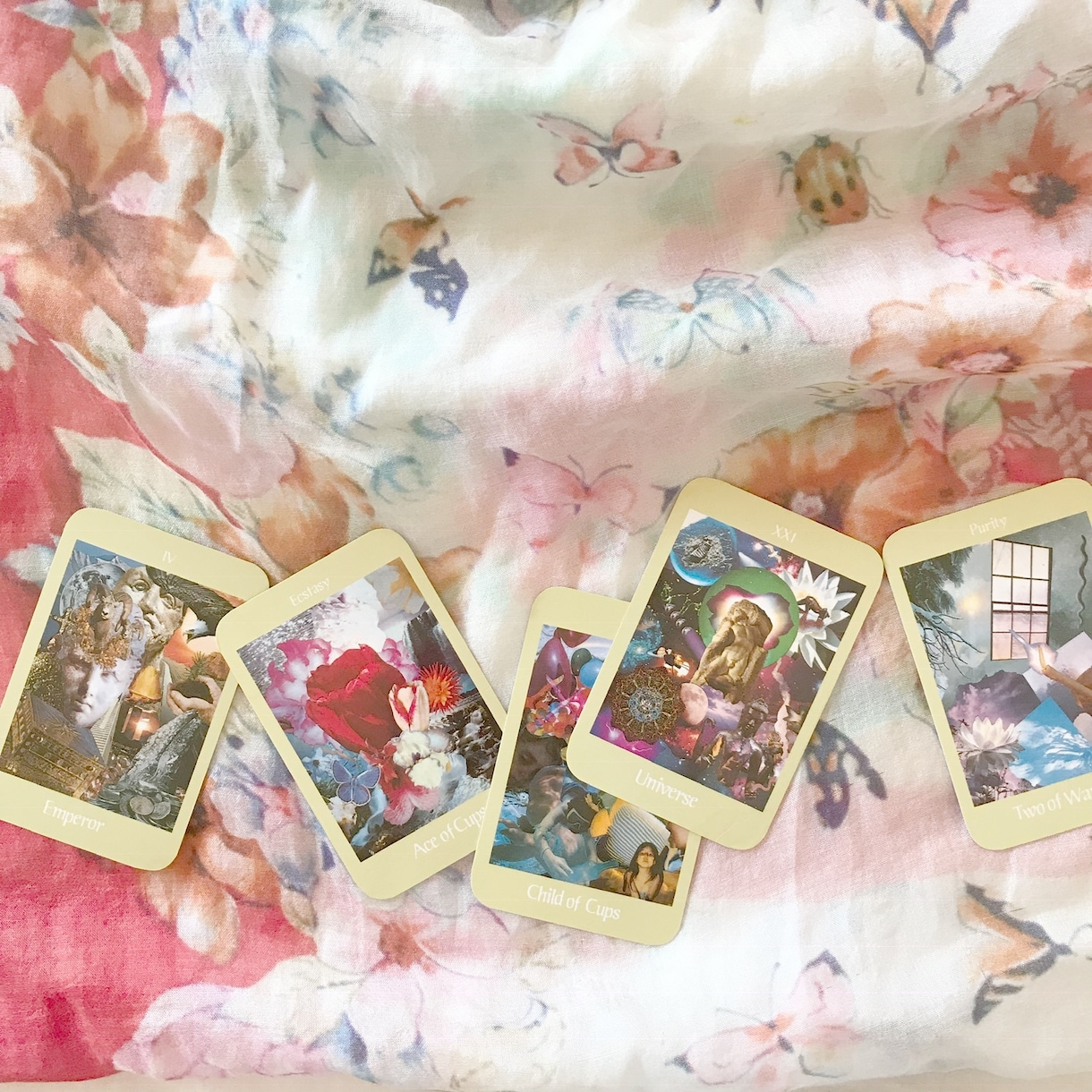 初回限定！⭐︎鑑定⭐︎心をこめて、カードをみます 今のあなたに必要なメッセージを5枚引きピンポイントでお伝え イメージ1