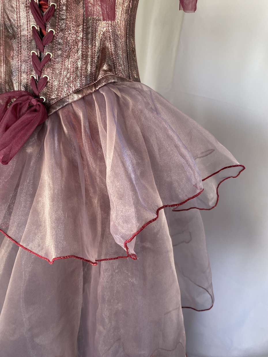 オーダーメイドドレス制作いたします お呼ばれや特別な日を、あなたらしく彩る一着をお作りします。 イメージ3