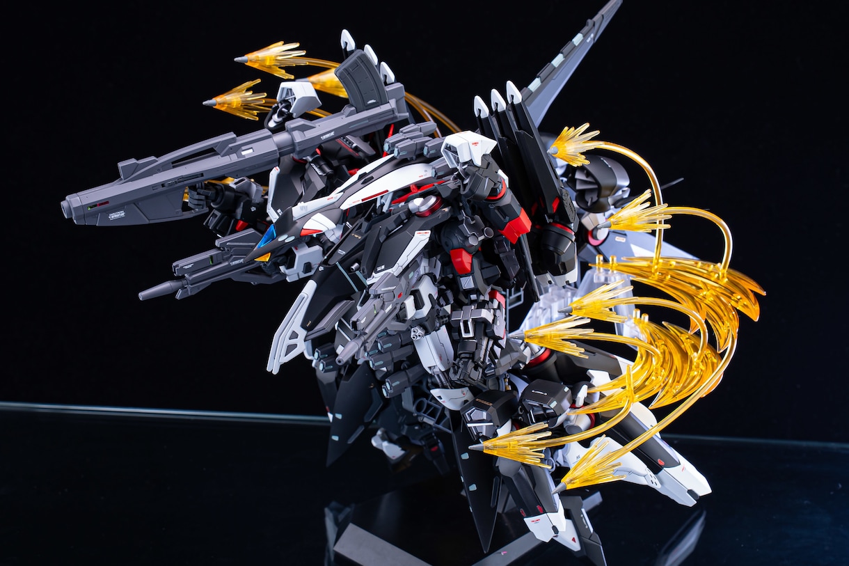 ガンプラ制作代行・積み崩し・素組み・全塗装行います ブラック・ホワイトをベースに高級感のある仕上げが得意です！ イメージ7