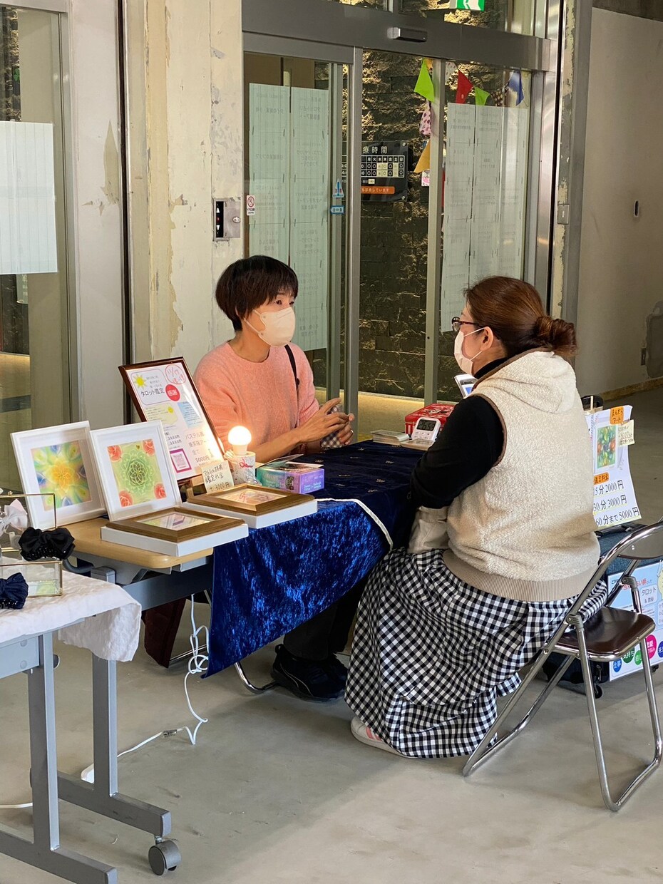 話すことで問題から開放。ご希望でタロット占いします ◆大手占い会社所属・元キャリアコンサルタントとして実績6年 イメージ2