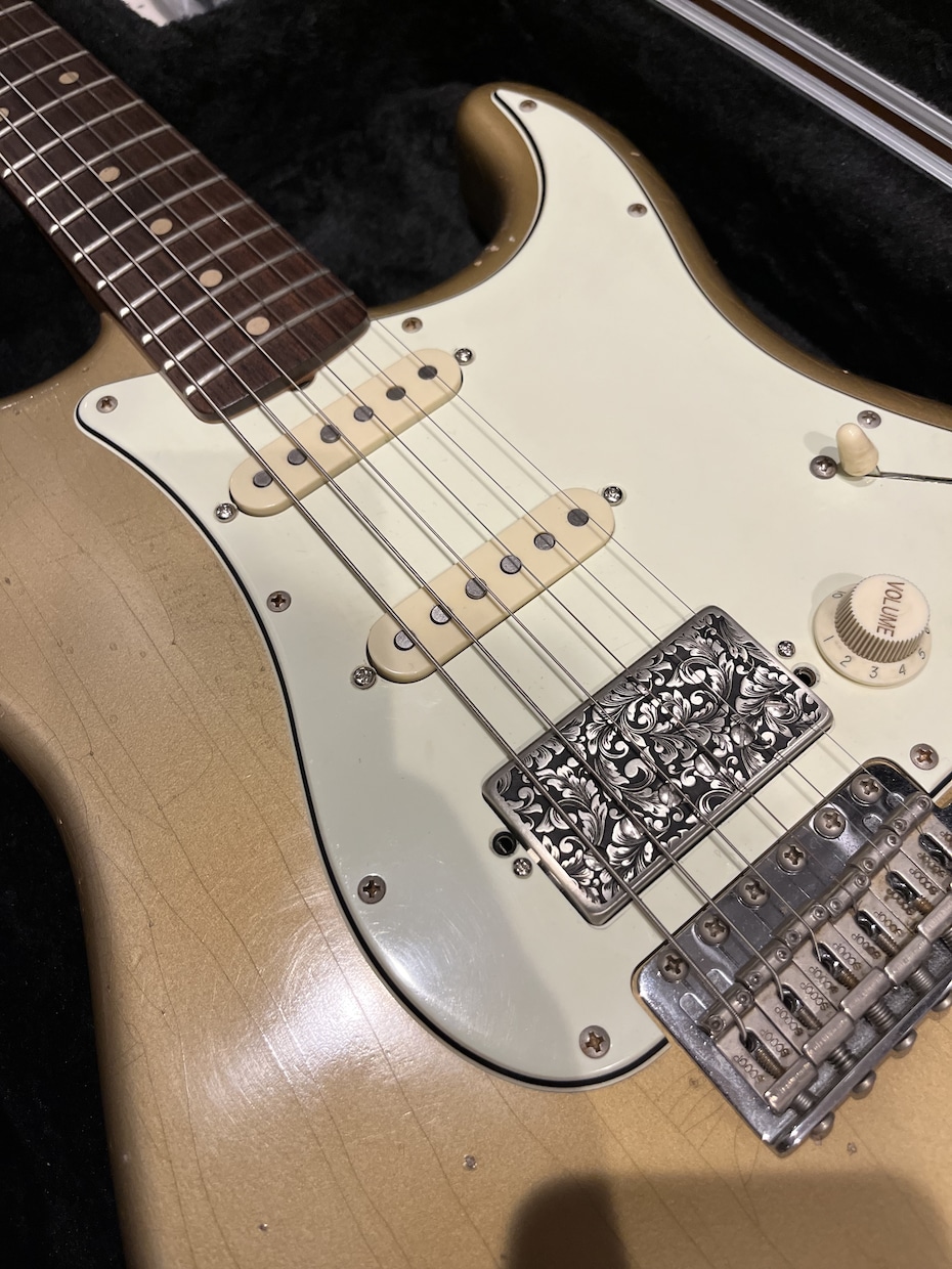 ギター(エレキ、アコースティック)生演奏します 打ち込みではリアルな音作りの難しいギターを生演奏に入れ直し イメージ1