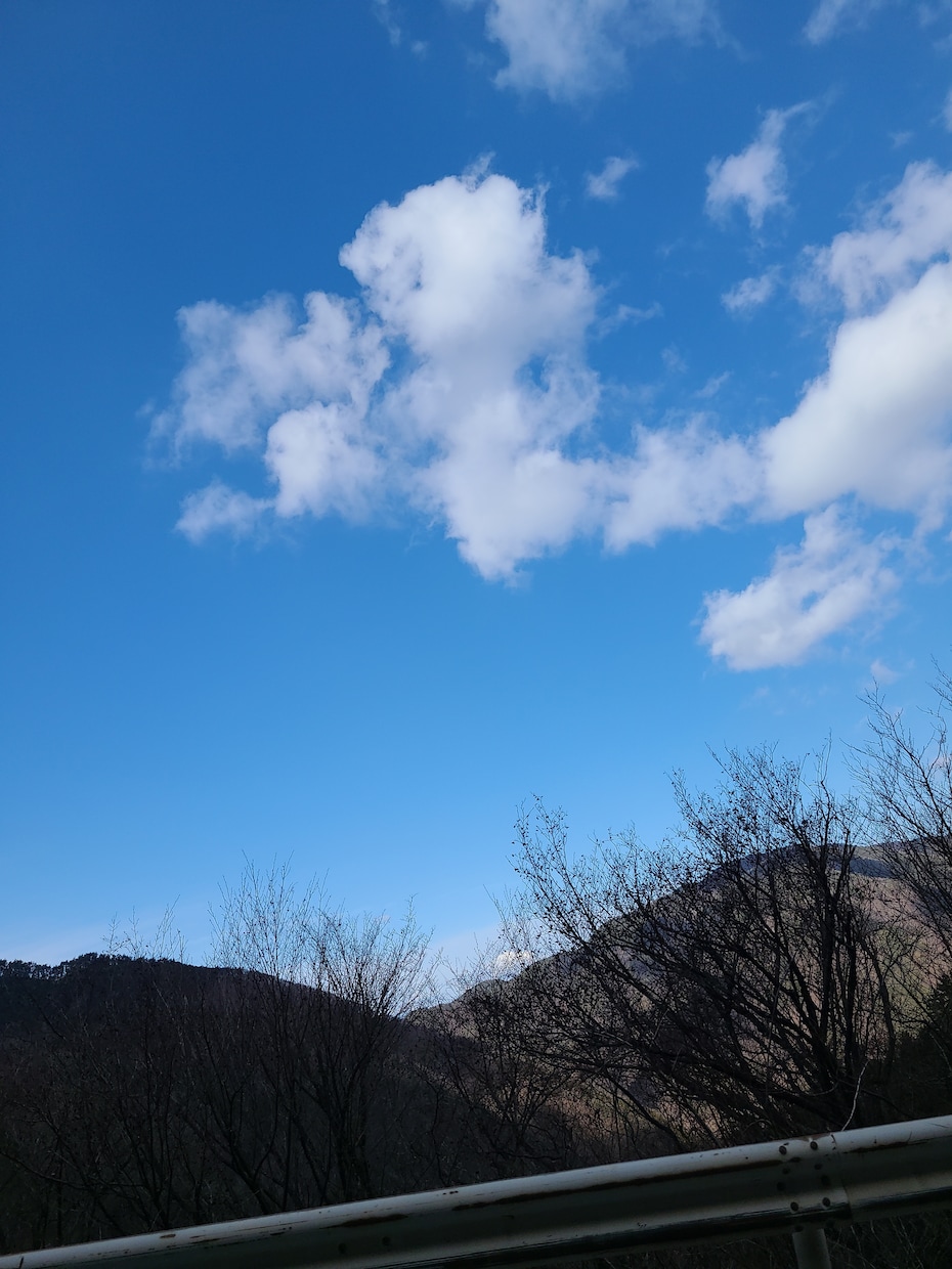 心に溜まった思い聞きます 辛い思いなんでも話せば気持ちが楽になります イメージ1