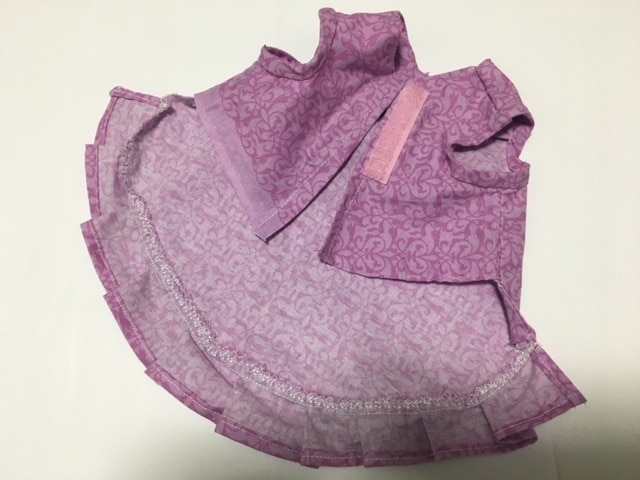 ペット服♥マジックテープで簡単に着脱できます ♥レースとフリルが可愛いワンピース イメージ2