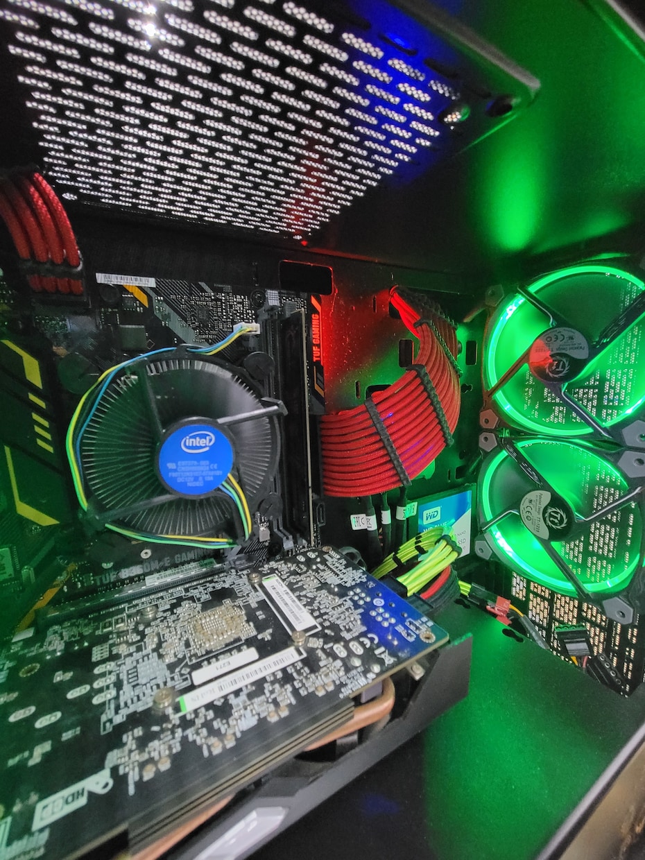 PCの組立て代行、部品構成のサポートをいたします PC組立て歴10年！本格水冷PCも複数台製作しております！ イメージ2
