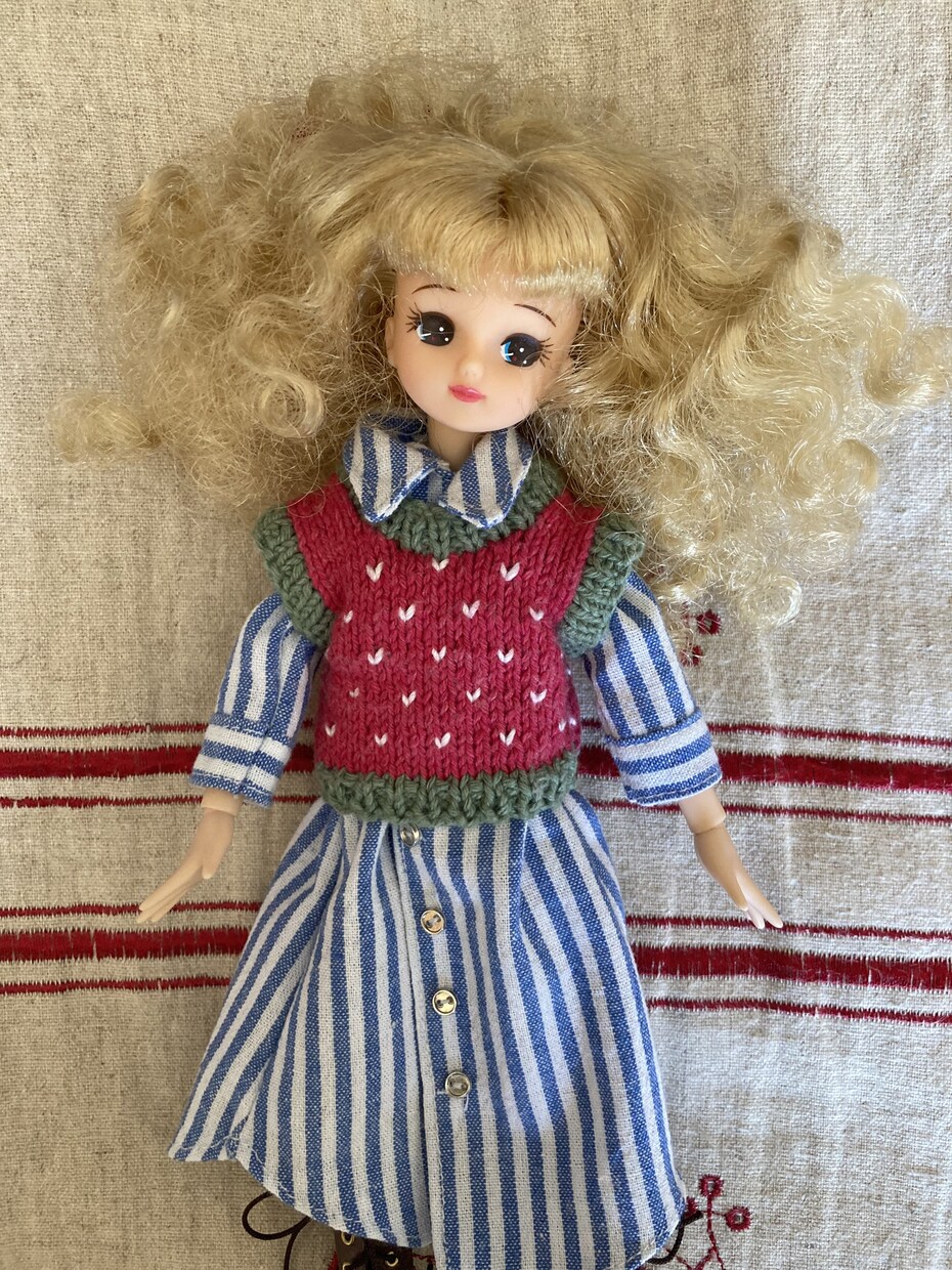 ドールサイズのニット服を製作代行します 可愛い1/6ドールサイズ用のニット服を製作代行します。 イメージ5