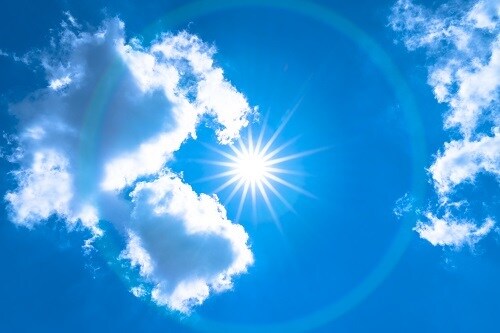 大人になってから感じた理科への疑問に答えます 大人になってから、何で海って青いんだっけ?とかありませんか? イメージ1