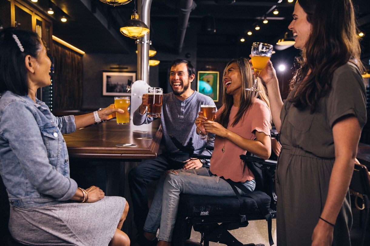 柔らかい関西弁で、飲み会で疲れない方法を教えます 静かに飲みたい人必見！ほどよい距離で飲む方法を教えます。 イメージ3