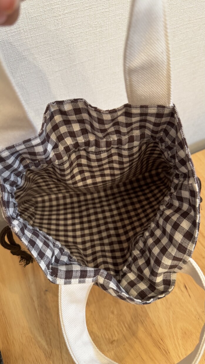 2way巾着バッグを作成します お子様のシルエット＋お名前＋momを刺繍します♩ イメージ5