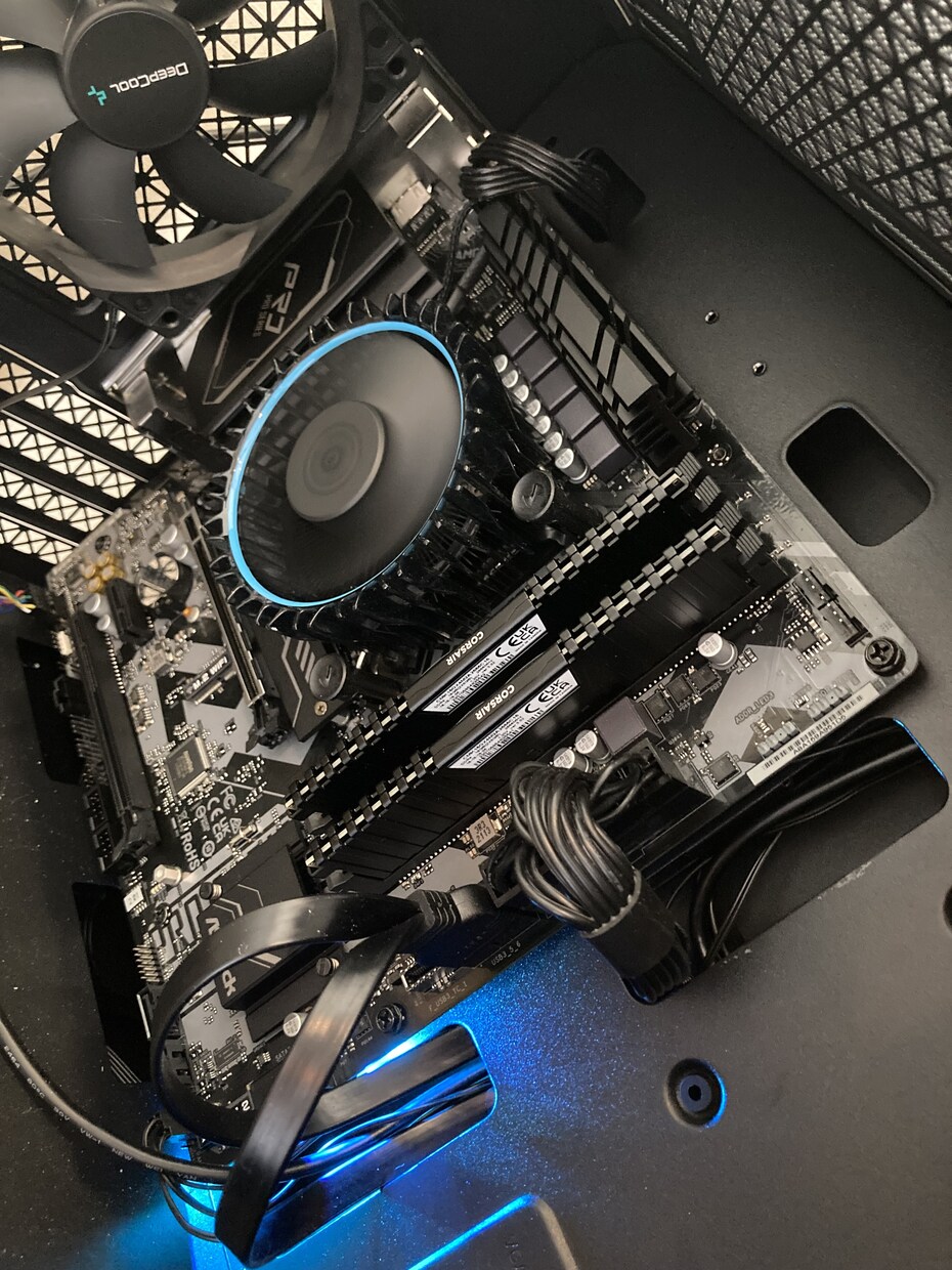 自作PC作ろうとしているあなた！用途の合わせます 自作PCに必要な部品などを皆さんにザっと解説していきます！！ イメージ1