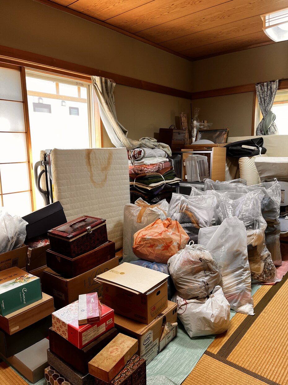 実家の片付け、年代別暮らしシフトアドバイスします 想像してみて下さい　80代で脚立に乗ってモノを取り出すことを イメージ5
