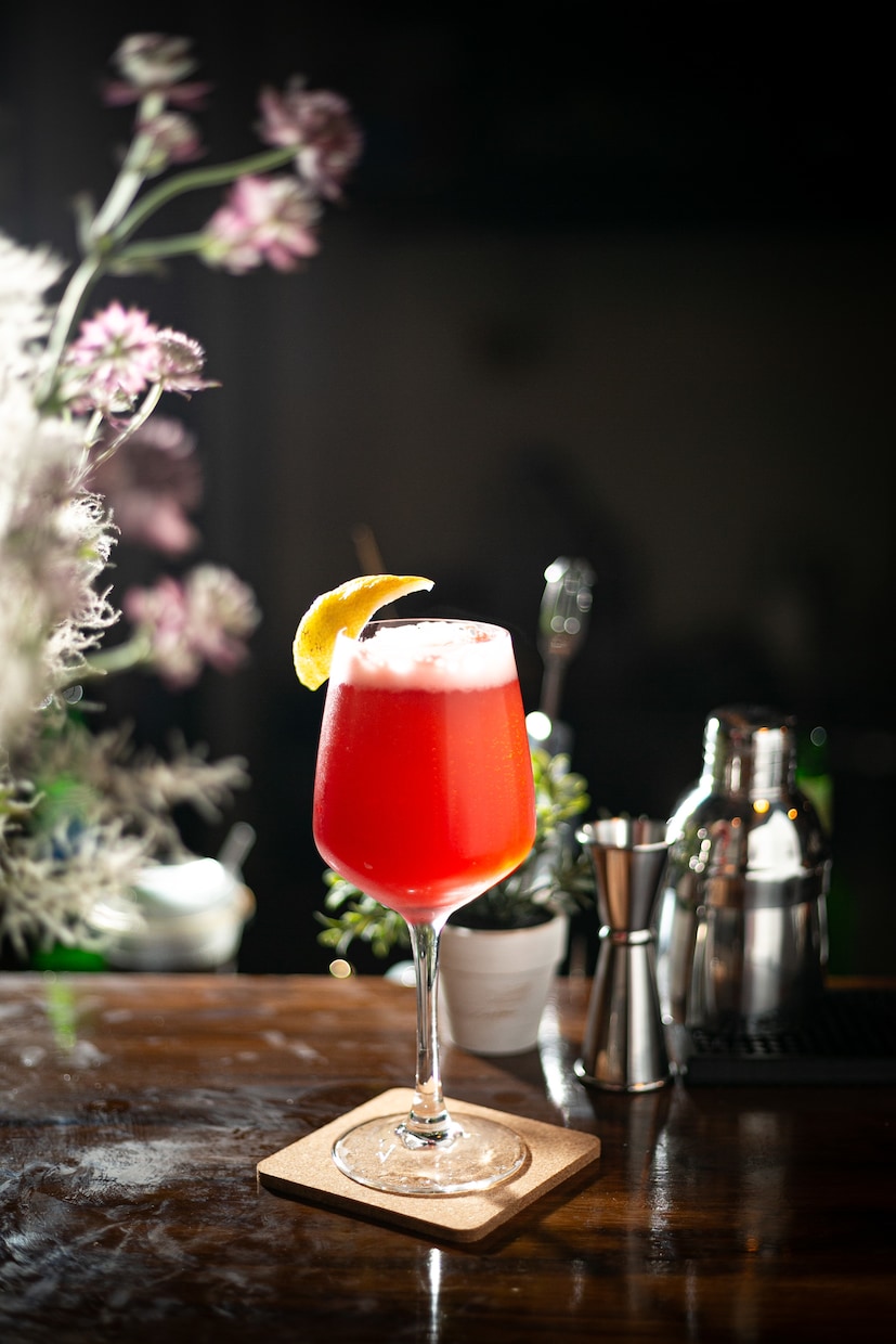 BAR・夜カフェ 集客に繋がる写真を撮影いたします 暗めの店内でもお店の雰囲気や商品の魅力を惹き出す写真撮影 イメージ2