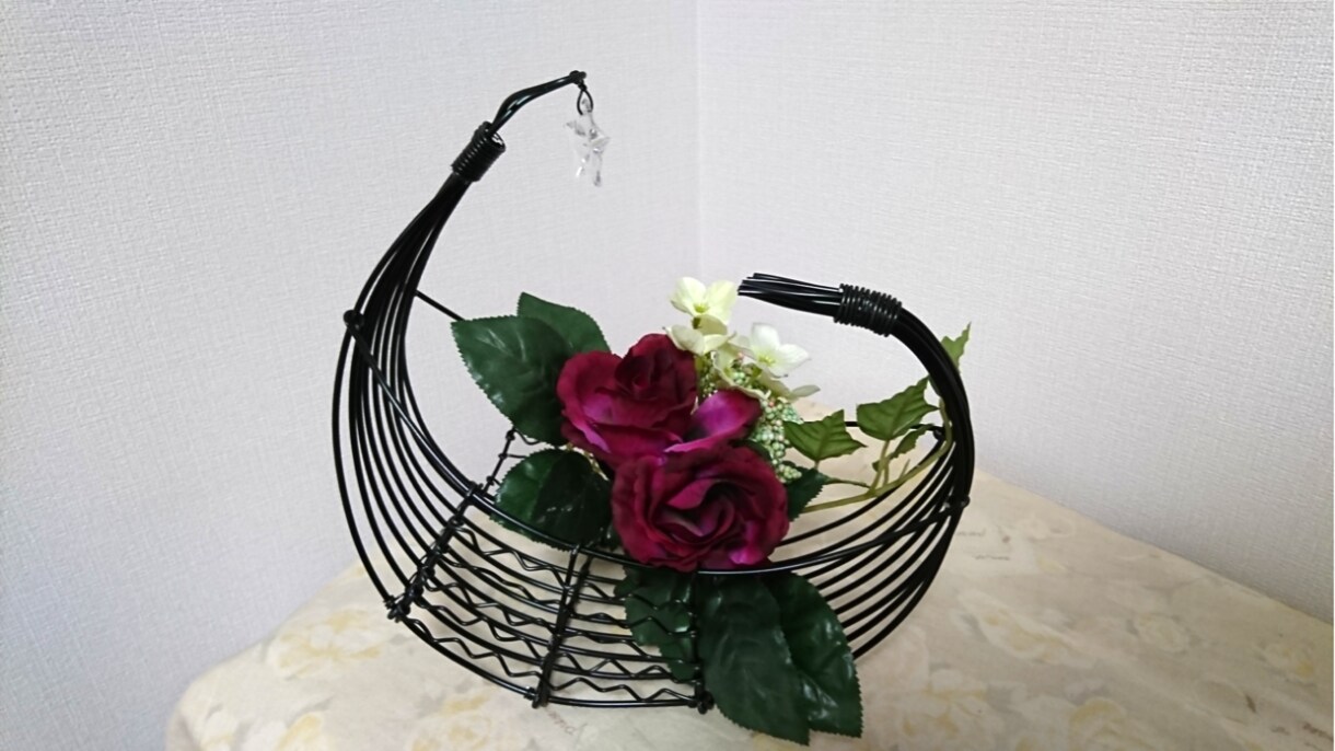 ワイヤーで色んな作品を作ります アルミワイヤーを使用し、色んなものを作り販売しています。 イメージ8