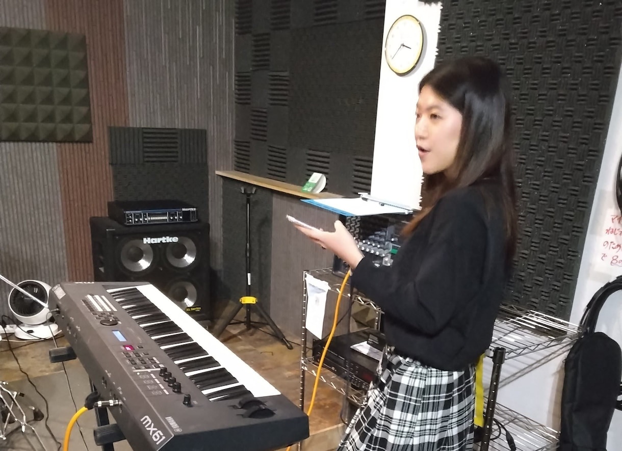 音大出身のボイストレーナーが仮歌・歌入れを承ります 女性ボーカルのポップスから洋楽まで幅広く イメージ1