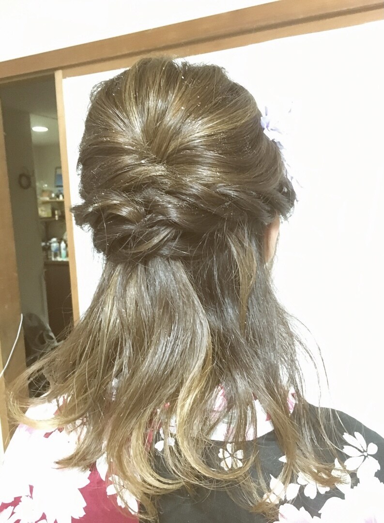 不器用さんでも簡単セルフヘアアレンジをご紹介します 元美容師の私が最強に可愛いアレンジ教えます☺︎♡ イメージ5