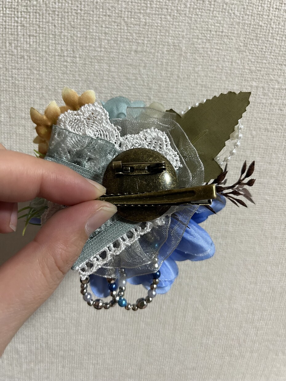 お好きなカラーのコサージュ・ヘアクリップ作ります 大切な日、あなたの好きな色を身に付けてみませんか？ イメージ7