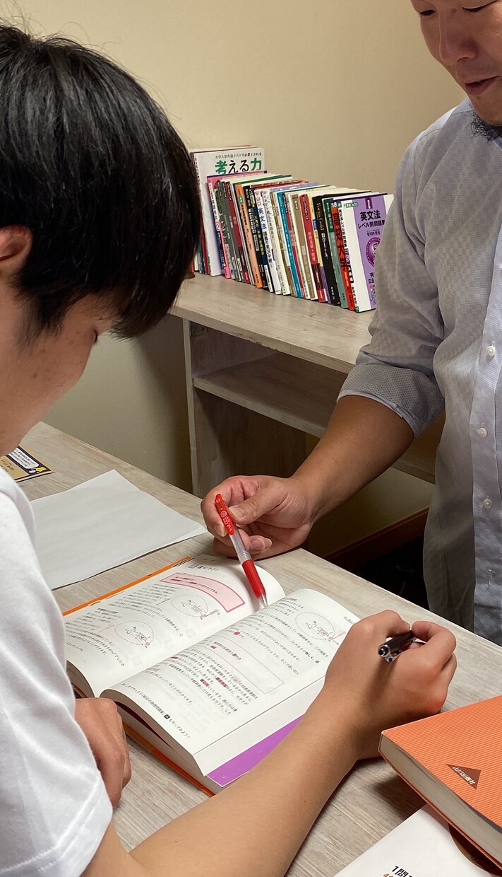 お子様の「わからない」に誠実丁寧に向き合います 教員免許を持つ指導歴１６年目の現役プロ講師が張り切ります！！ イメージ1