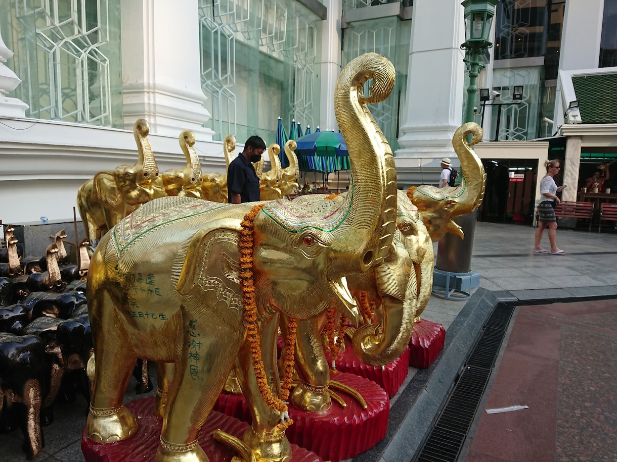 タイ最強のパワースポットへお参りを代行いたします あらゆる願いを叶えてくれる「エラワン廟」へ本格的お詣り！！！ イメージ8