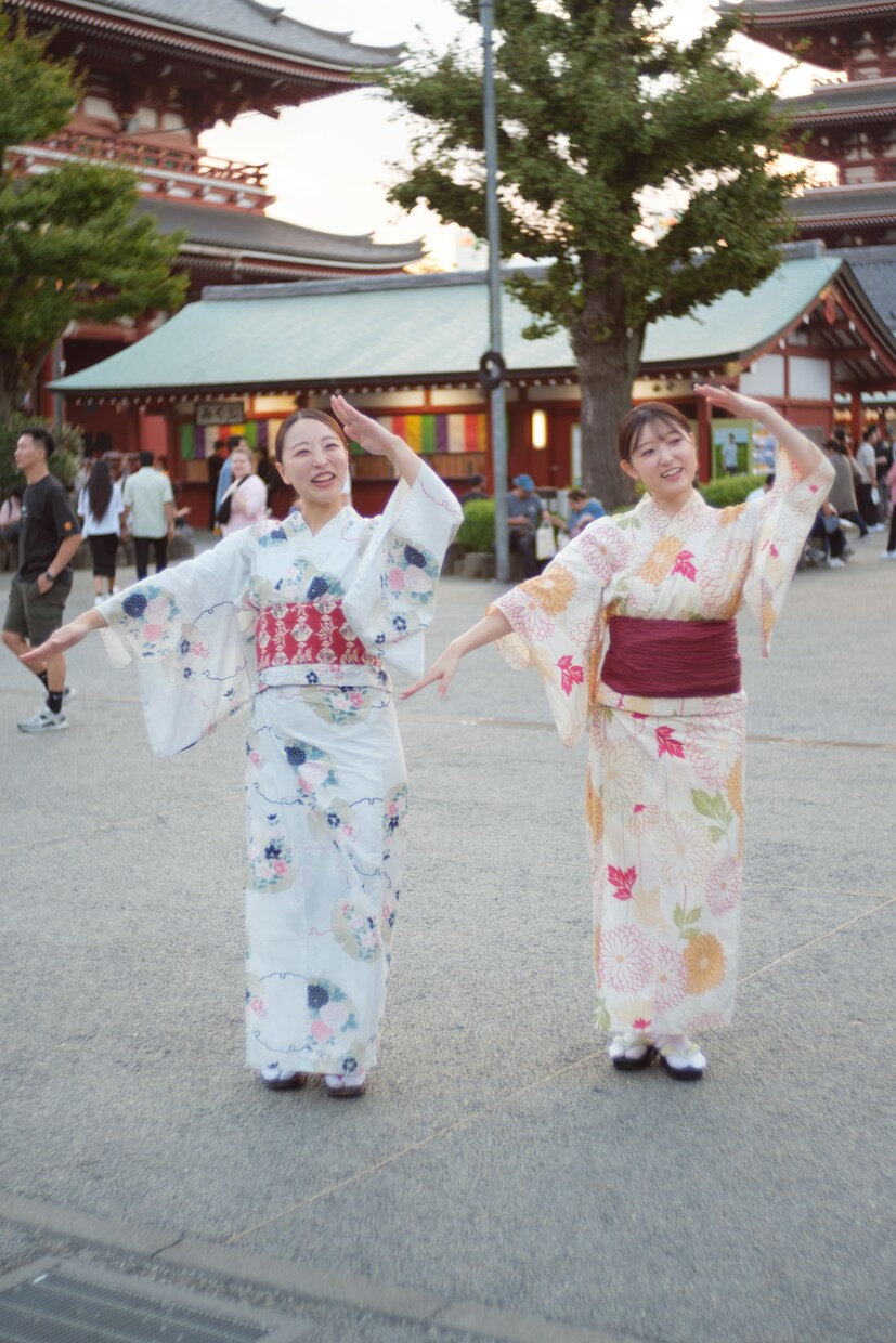 盆踊りの振り付け練習用動画をご提供します 動画を見ながら、ご自身で盆踊りの練習ができます。 イメージ4