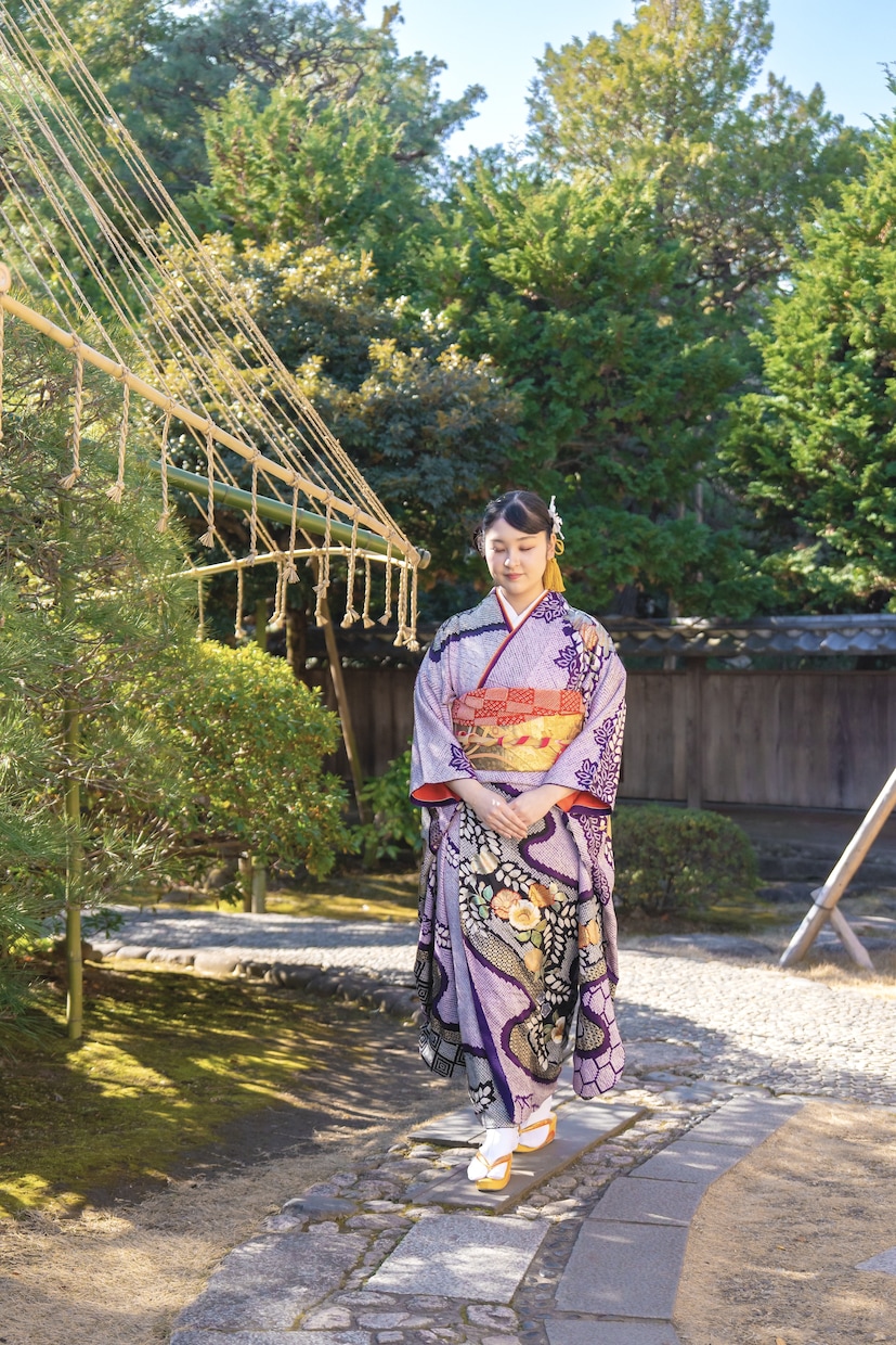 レンタル品無料◎卒業式や入学式の写真撮影をします SNS映え◎お花や番傘も一緒に撮影で貸出します！ イメージ5