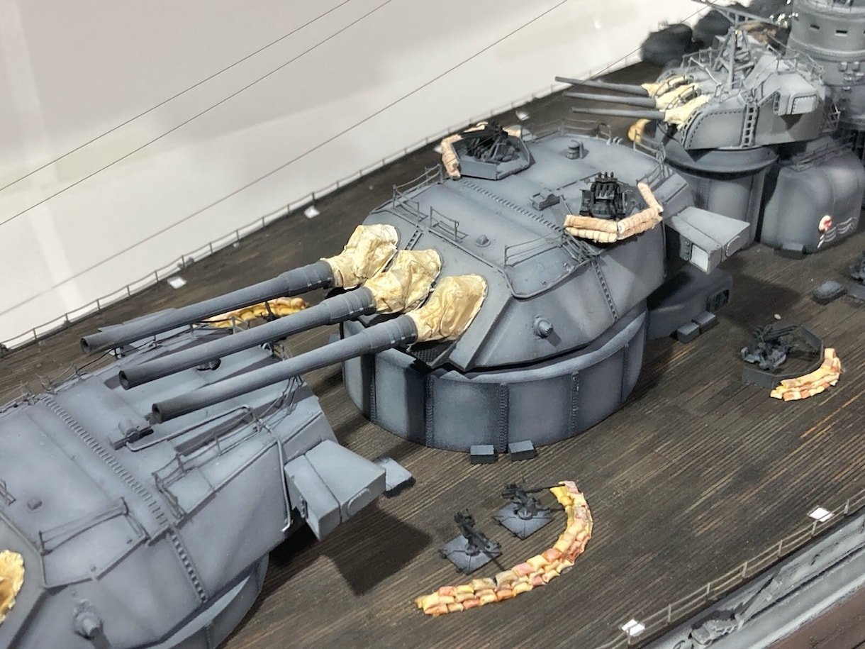 艦船模型1/700 350専用制作致 します 色分け塗装、エッチング、ディテールアップ、汚し塗装致します。 イメージ3