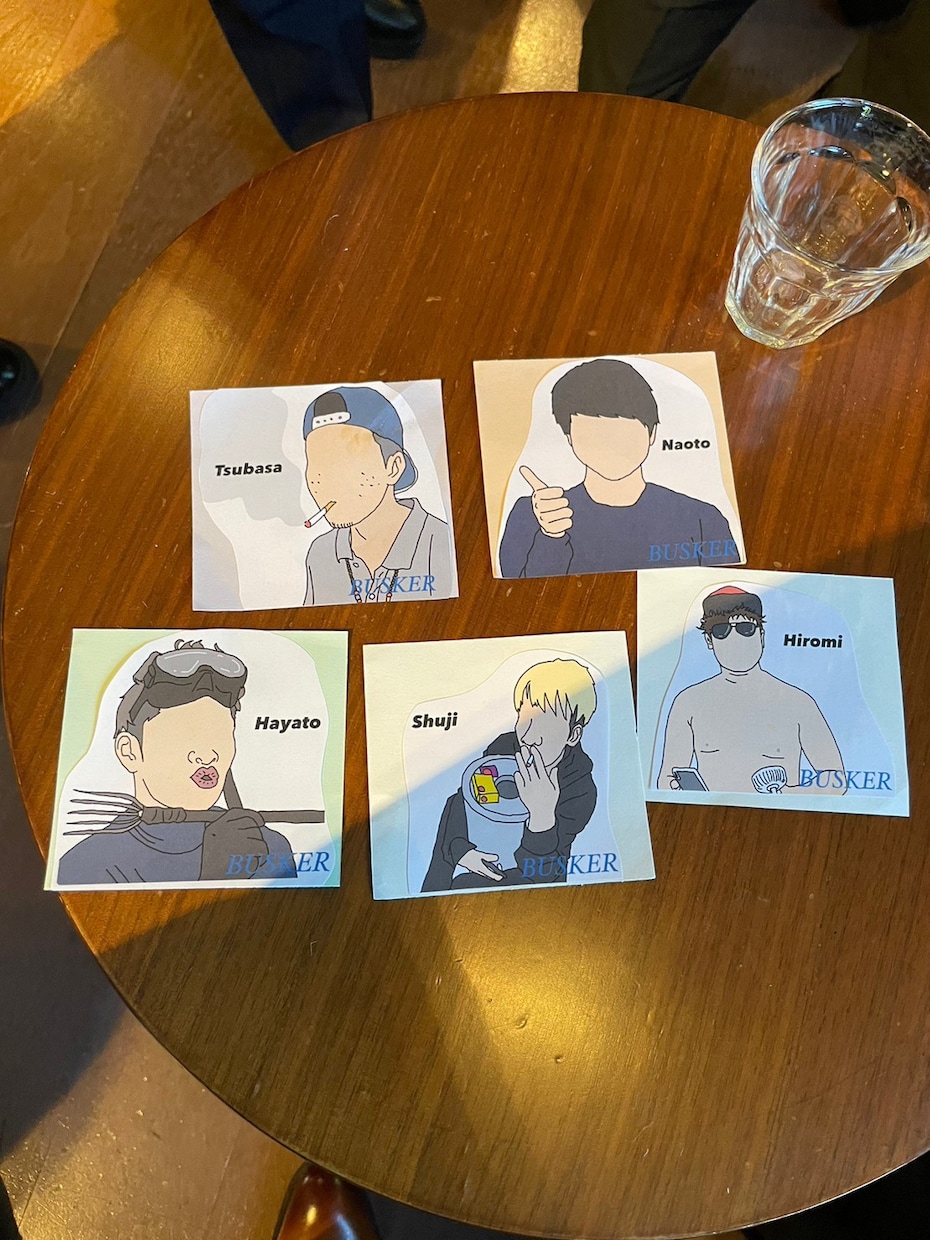 結婚式のエスコートカードを描きます ゲストに喜んでもらえるような似顔絵を描きます。 イメージ2