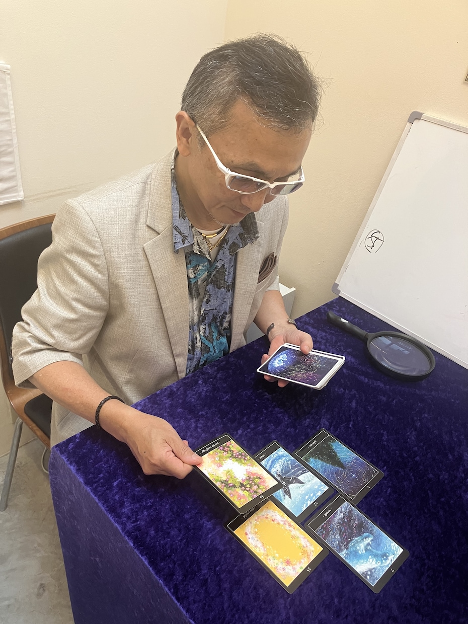 閉ざされた「あなたの心の扉」霊感タロットで開きます あなたの立ち位置、進むべき道を開示し、真の幸せへと導きます！ イメージ1
