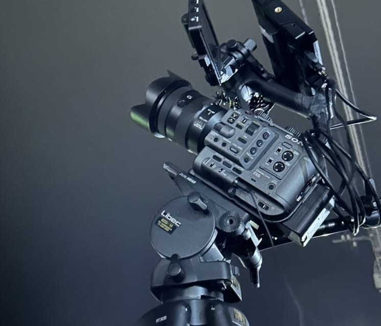 数百本の実績を誇るプロがCM・PVを制作します 商品PVや企業PRなどハイクオリティな映像をご提供します！ イメージ1