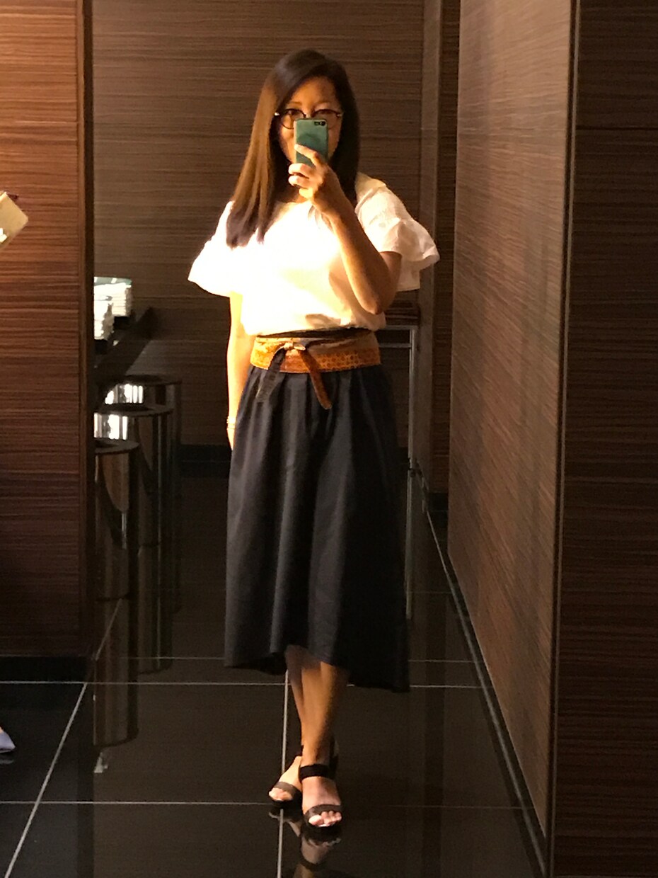 今度着て行く勝負服の最終チェックします パーソナル服飾インストラクターが イメージ1