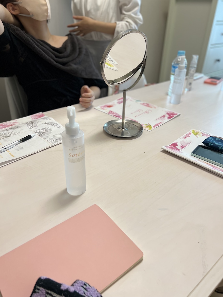 辛い肩首の凝りをほぐしスッキリとした小顔を叶えます たった5分で本当に綺麗になれる！輪郭シェイプケアマッサージ イメージ3