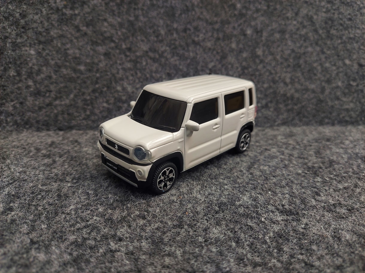 ミニカーのリペイント(お好きな色に塗装)します 20年自動車鈑金塗装をしてきたおじさんのミニカーの塗装です。 イメージ5