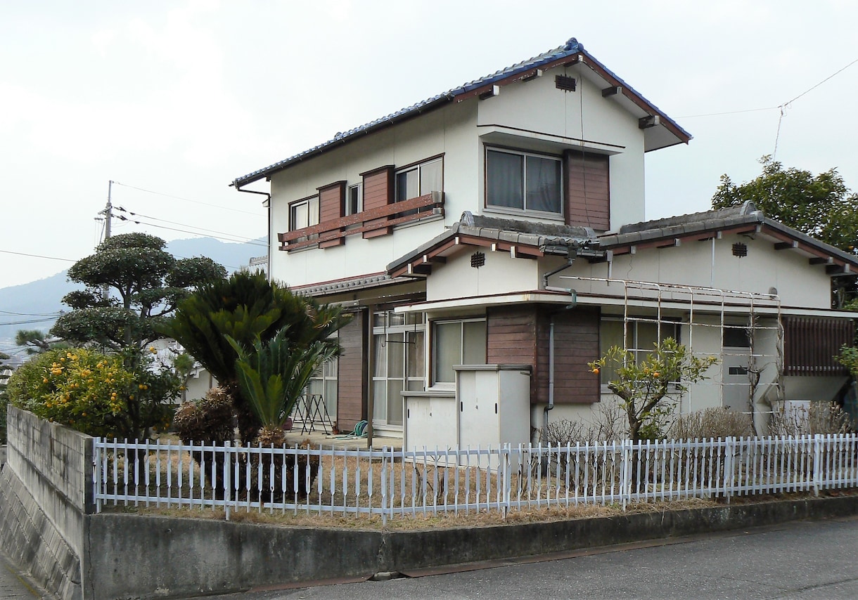 マイホームのお困りごとに対応します 害虫駆除～庭木選定・屋根壁塗装まで「なんでもＯＫ」 イメージ8