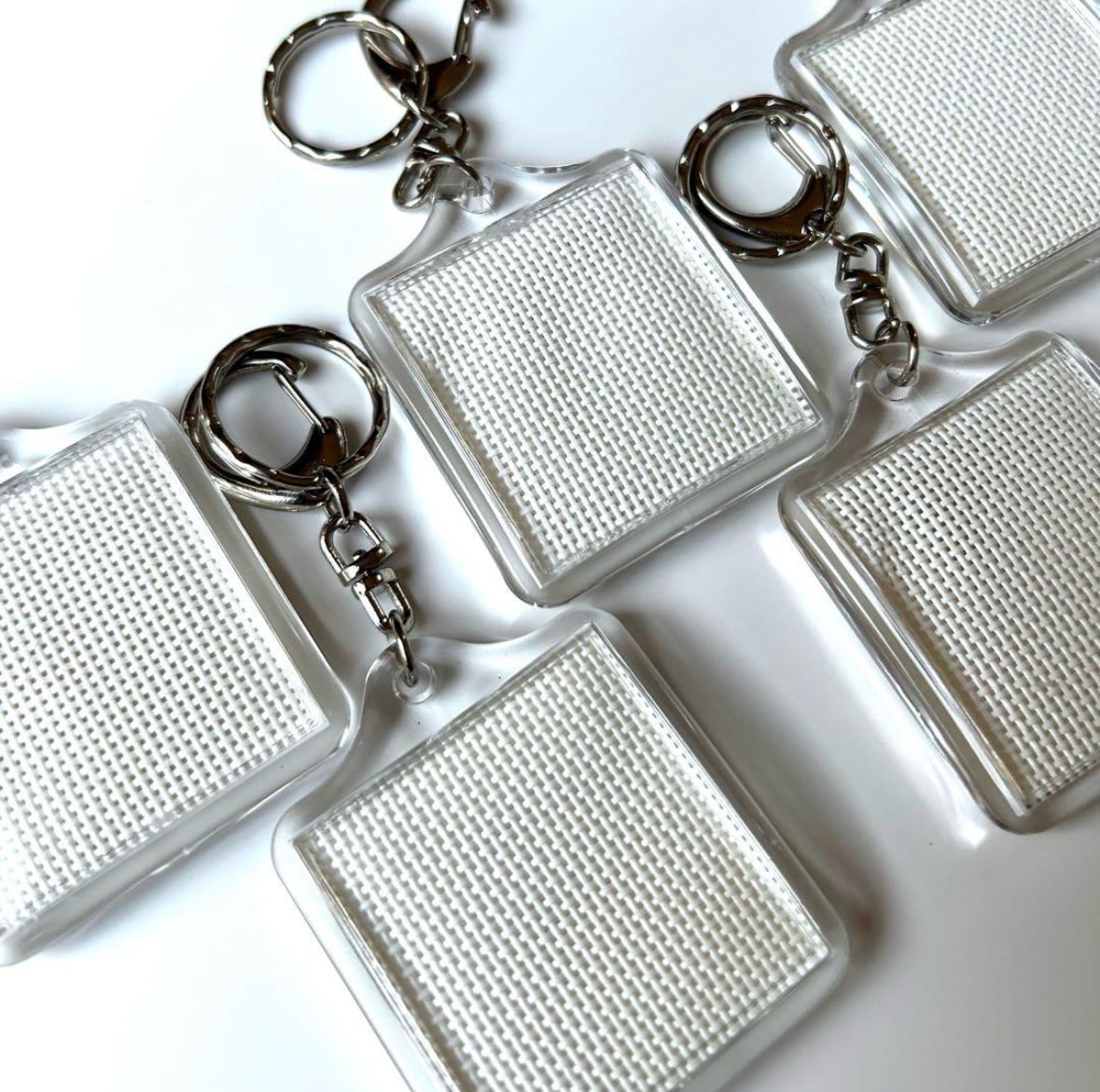 お好みのデザインで作ります 約5cm角のオリジナルキーホルダーを作成します！ イメージ1