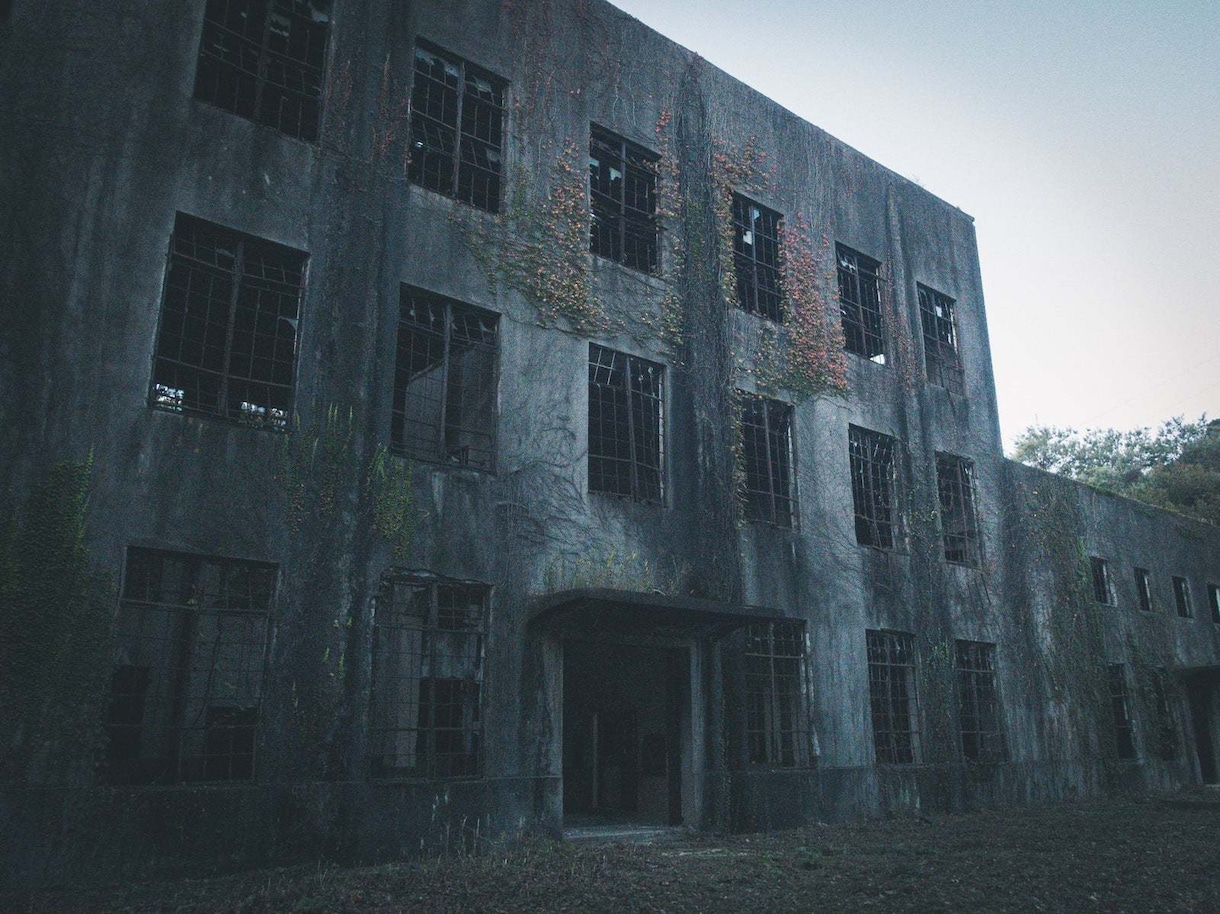 怖い話・心霊体験・怪談話・不思議な話付き合います 暑い夏、ちょっぴり怖い話してみませんか?私の体験談も話せます イメージ5