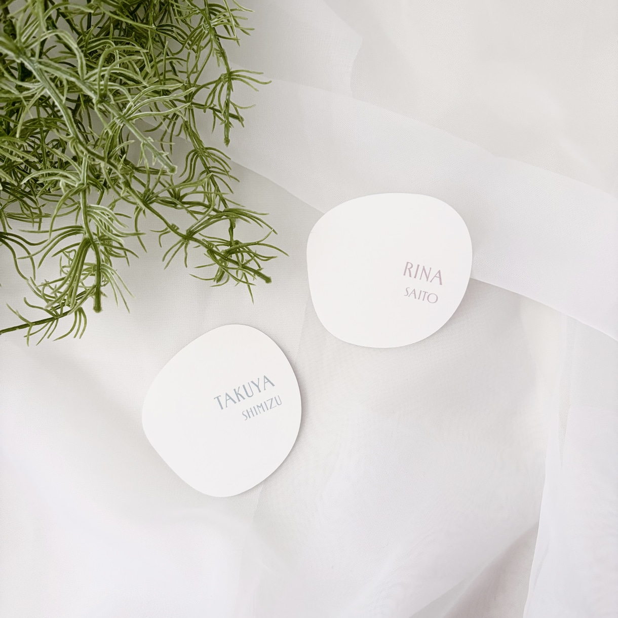 Wedding｜世界観に合わせた席札を制作します 好きな色とフォントで、ふたりらしい一枚に イメージ9