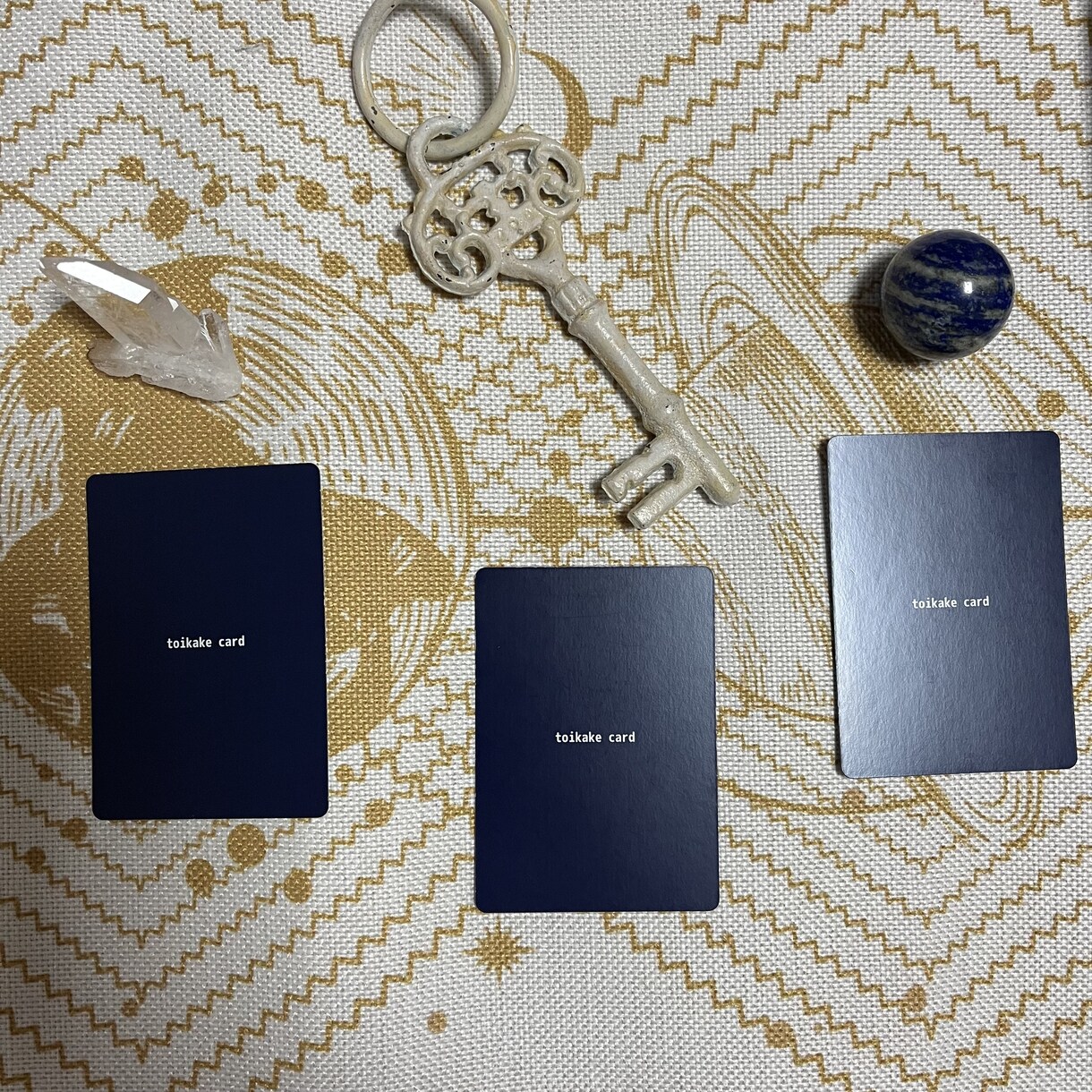 あなたの今を問いかけカードで占います 問いかけカードであなたに必要な言葉をお届けします。 イメージ2