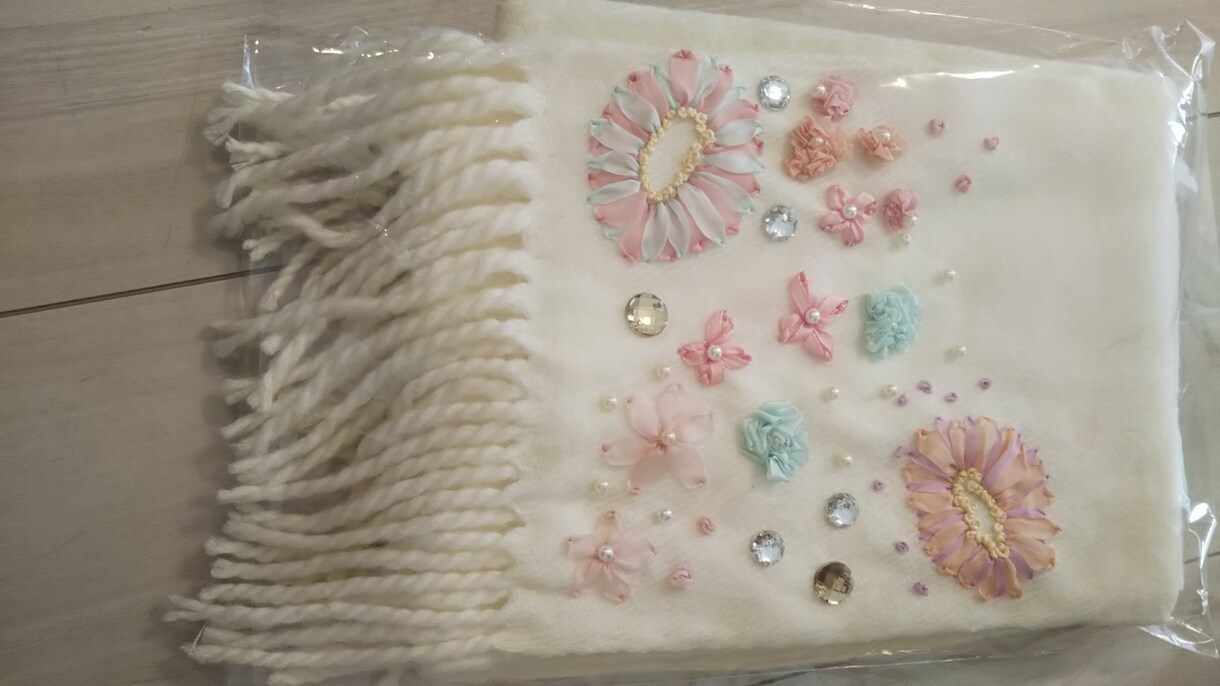 お好きな物に刺繍します 名前、ワンポイントアップリケ、リボン素材で刺すリボン刺繍など イメージ6