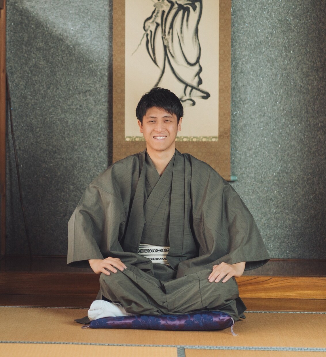 弥彦神社であなたのためにおみくじを引きます 迷った今に必要な言葉を届けます イメージ1