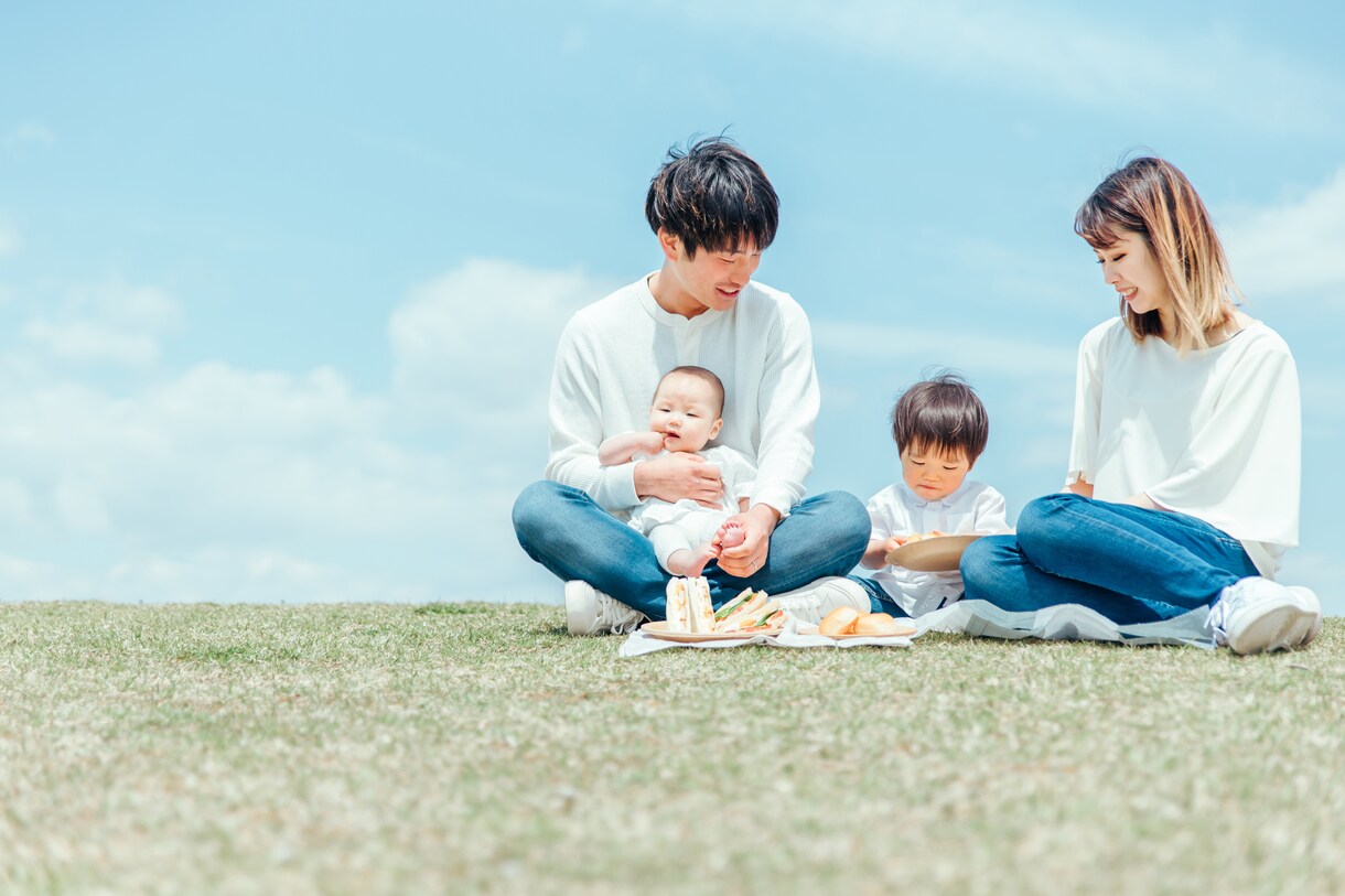 出張＆スタジオ完備！心に残る家族写真を撮影します 商業撮影のプロが高品質な家族写真を撮影！遺影や個人撮影も◎ イメージ9
