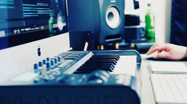 メジャーの音楽クリエイターのなり方を教えます レコード会社と作曲家の両方の経験で見えた、必ず知るべき注意点 イメージ1