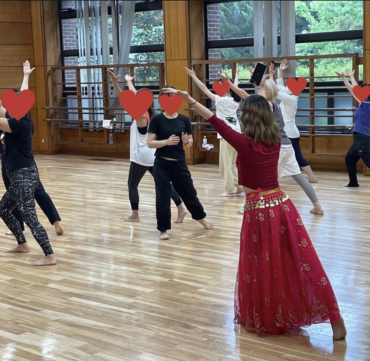 オンラインのダンスエクササイズレッスンを行います 講師が現地直伝のインド式ダンスエクササイズを指導致します。 イメージ3