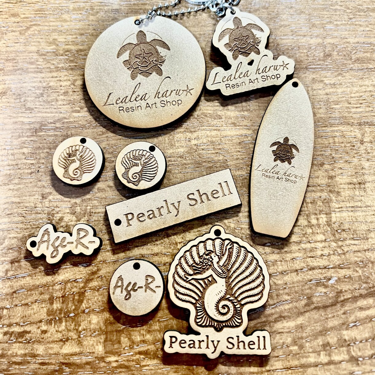 脱素人感！木製オリジナルショップタグを作ります 木製タグにショップロゴを刻印してブランディングを後押しします イメージ2