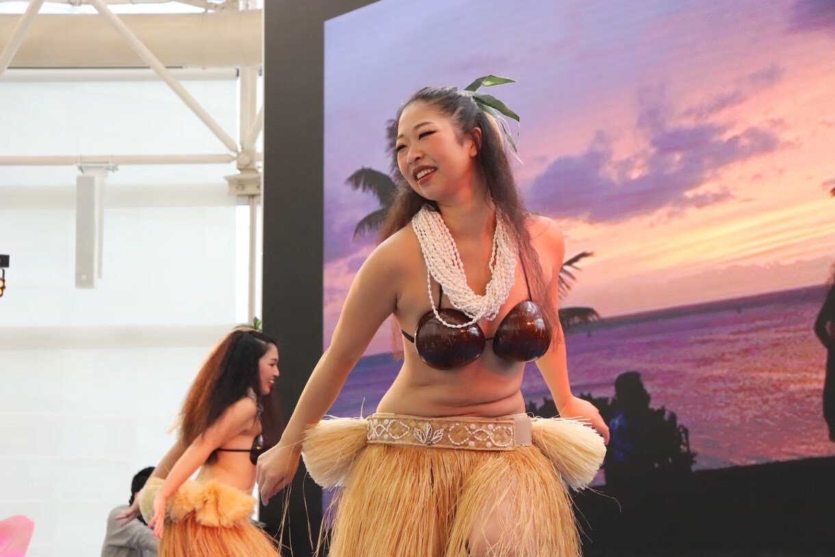 タヒチアンダンスのオンラインレッスンをします 南の島タヒチを感じる音楽で体を動かしてみませんか？ イメージ4