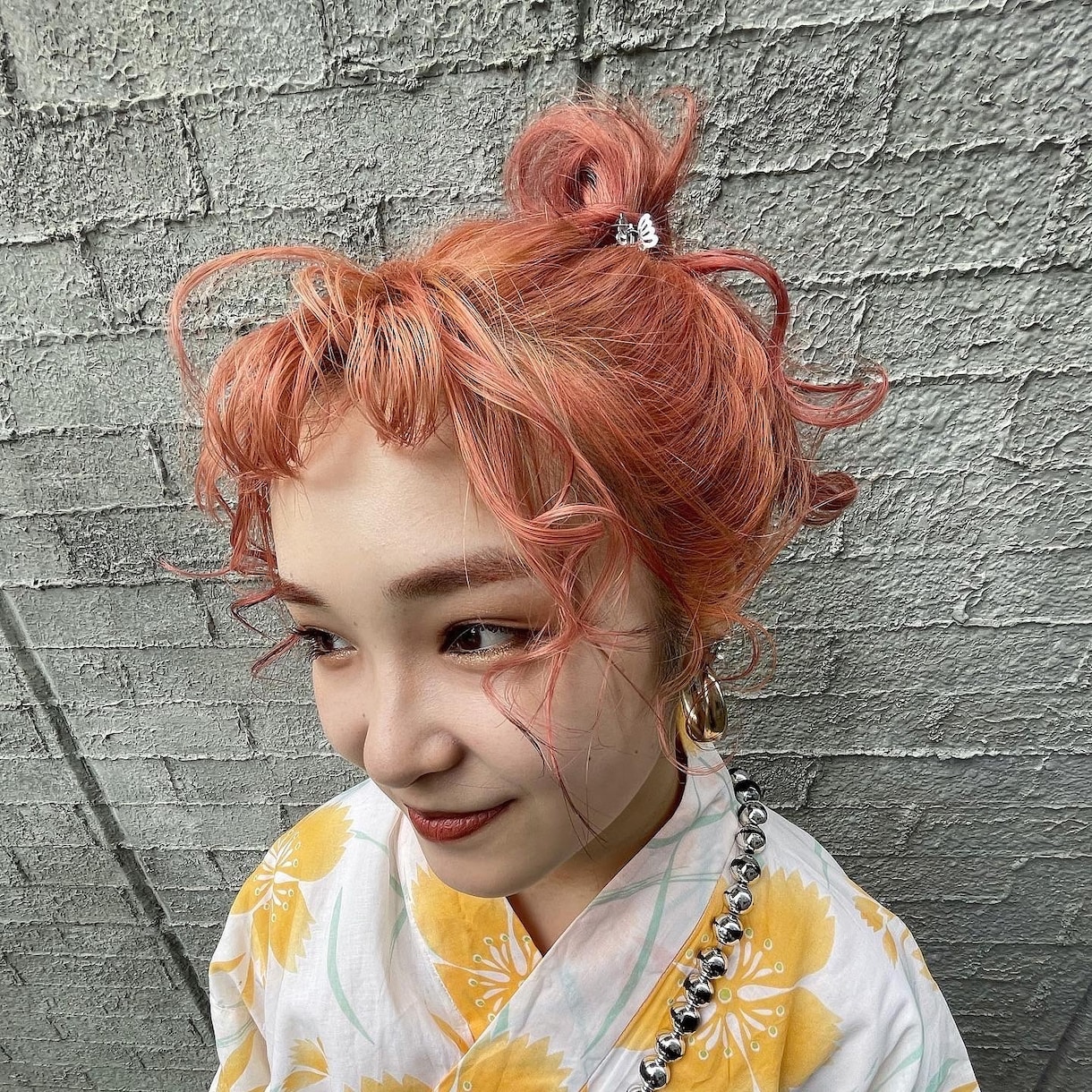 似合う髪型、巻き方、ヘアセットの仕方を教えます 巻き方をマスターして女子力UP！髪を上手く巻けない方へ イメージ2