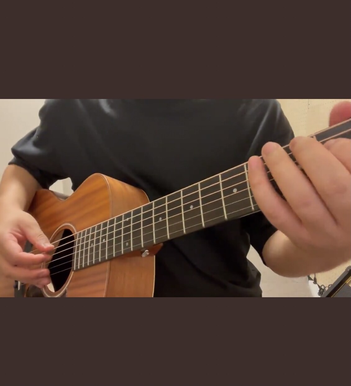 録画した動画ファイルでギターのレッスンをいたします レッスン動画でいつでも自分の都合の良い時間にギターレッスン！ イメージ1