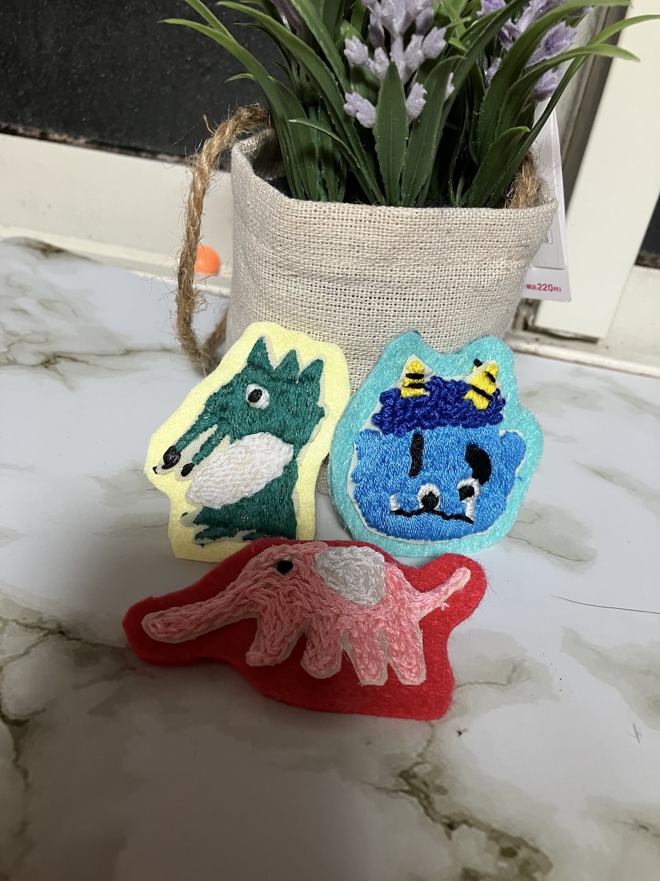 刺繍で様々な物をお作りします アクセサリーや小物、バッグのワンポイントなどにも！ イメージ1