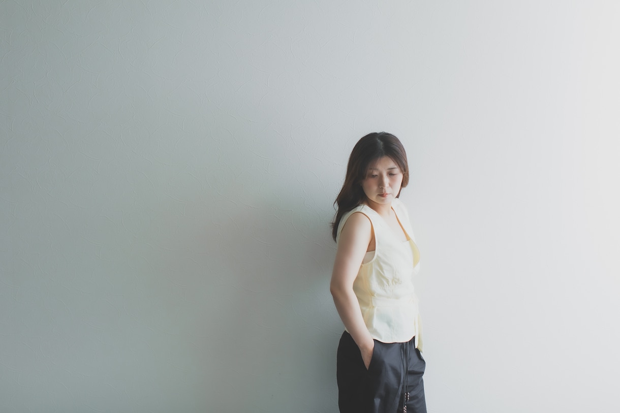 栃木でプロフィール写真をプロがスタジオ撮影します 専用機材で自然体の魅力を引き出し好印象に仕上げます イメージ5