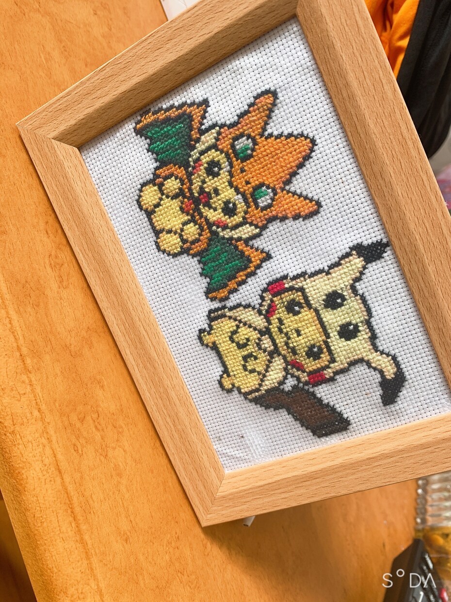 オーダーメイドの刺繍インテリア作ります フォトスタンドサイズの刺繍インテリアを作ります。 イメージ3