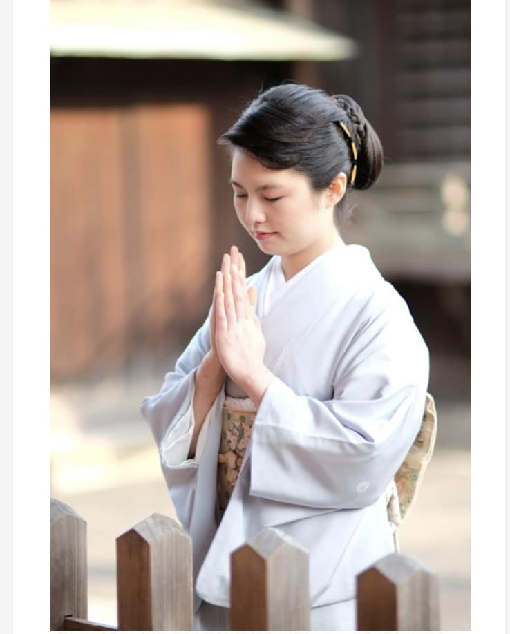生涯神様から愛され守られる変わった方法教えます 100万使って巡り全国の神様と繋がれた秘伝三選シンプルな方法 イメージ1