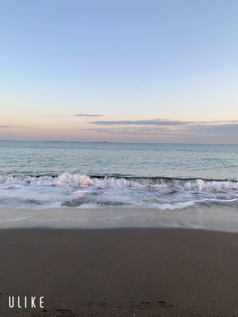 スマホで写真を撮ってます 良い風景様々な瞬間が撮れたらと思ってカメラ構えてます！ イメージ2